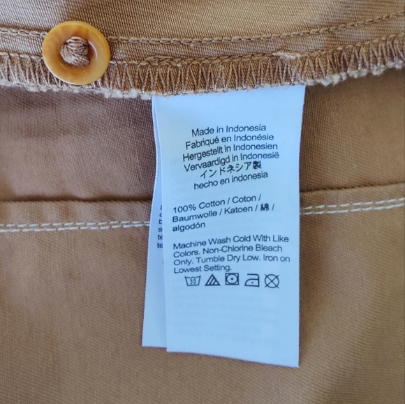 Darted Button Up Shirt In Regenerative Chino. Timber - Picture 6 of 12